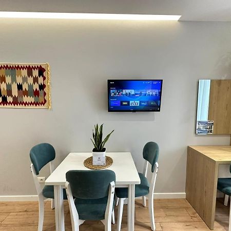 Trea Accomodations - Suite Lungomare Avlonya Dış mekan fotoğraf