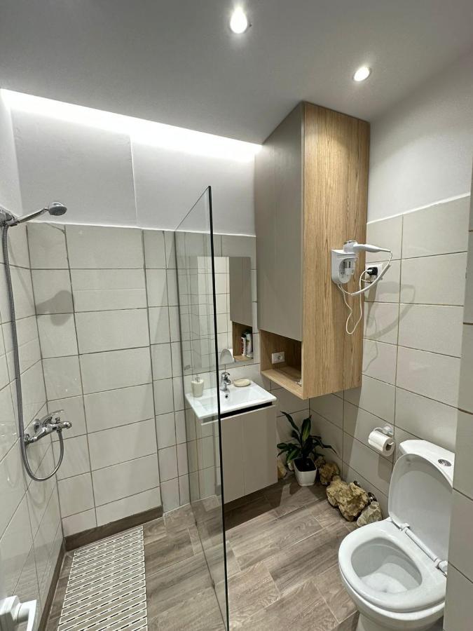 Trea Accomodations - Suite Lungomare Avlonya Dış mekan fotoğraf